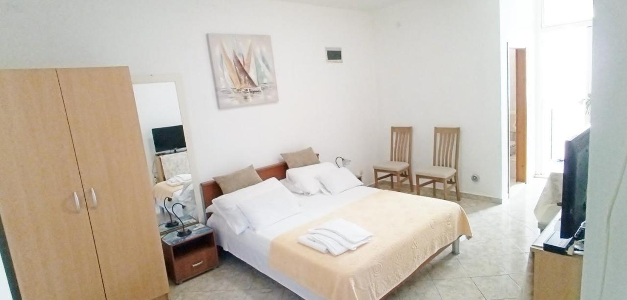Ava Studio Apartment And Room Дубровник Екстериор снимка
